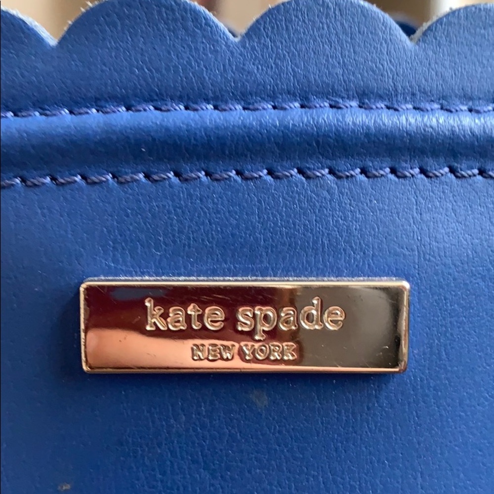 Handbag - Picture 2 of 4